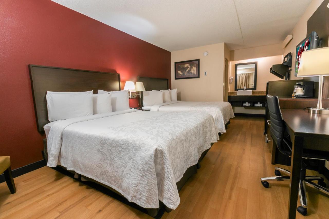 Red Roof Inn Plus+ Baltimore North - Тимониум Экстерьер фото